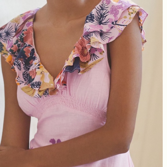 Anthropologie V neck ruffle midi dress - Picture 3 of 8